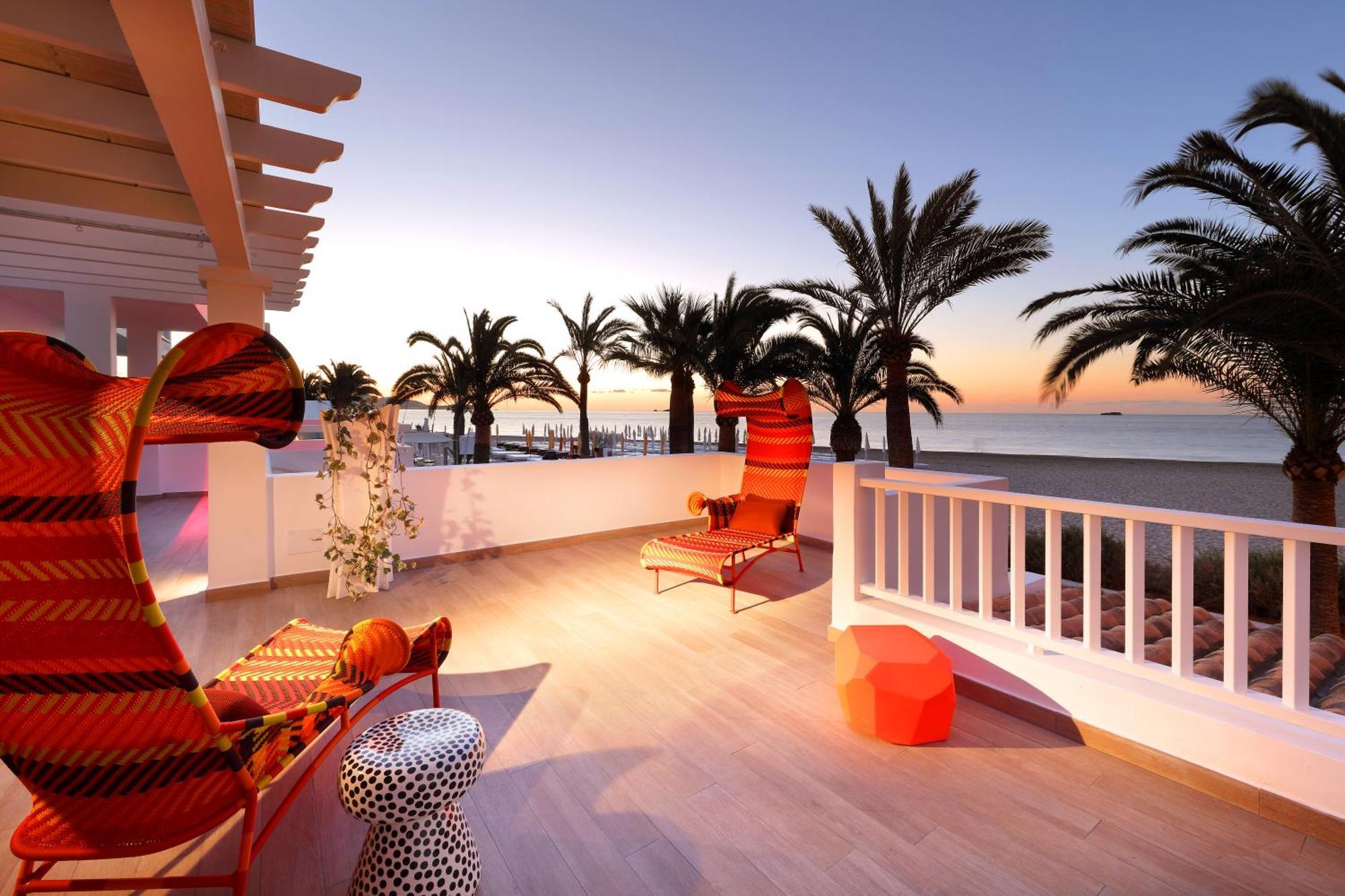 Ushuaia Ibiza Beach Hotel - Adults Only - Club Entrance Included Platja d'en Bossa Exterior foto